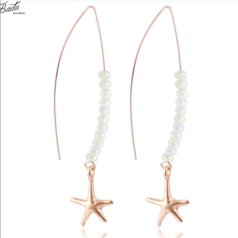NWT Delicate Gold Starfish Earring